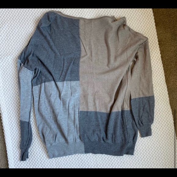 ◻️ DEMOCRACY COLOR BLOCK SWEATER - Picture 3 of 3